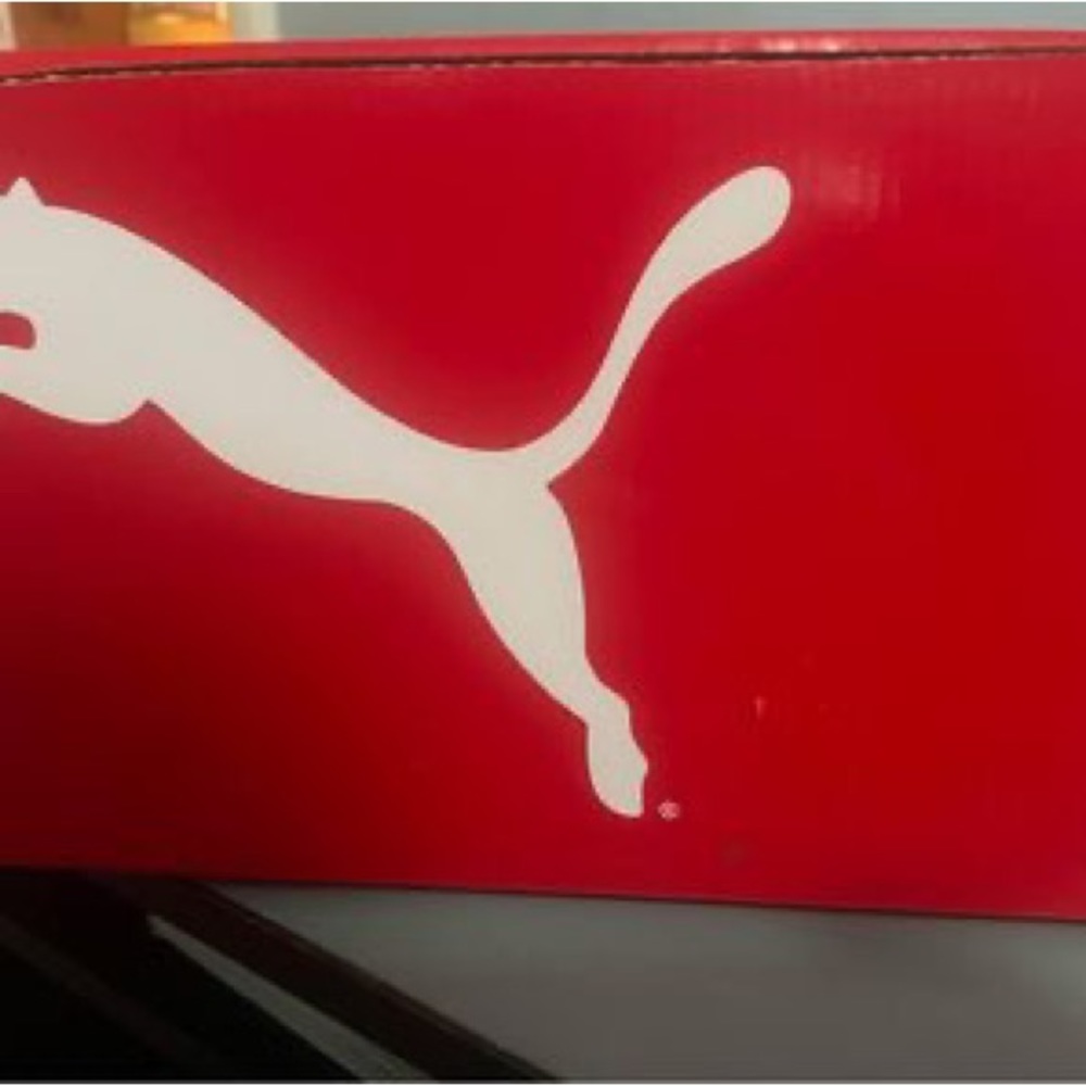 white puma shoe